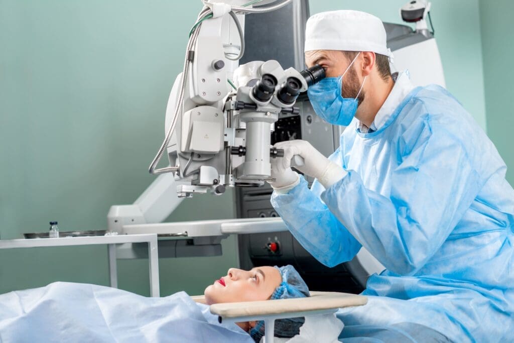 Choosing the Right Laser Eye Surgery Center